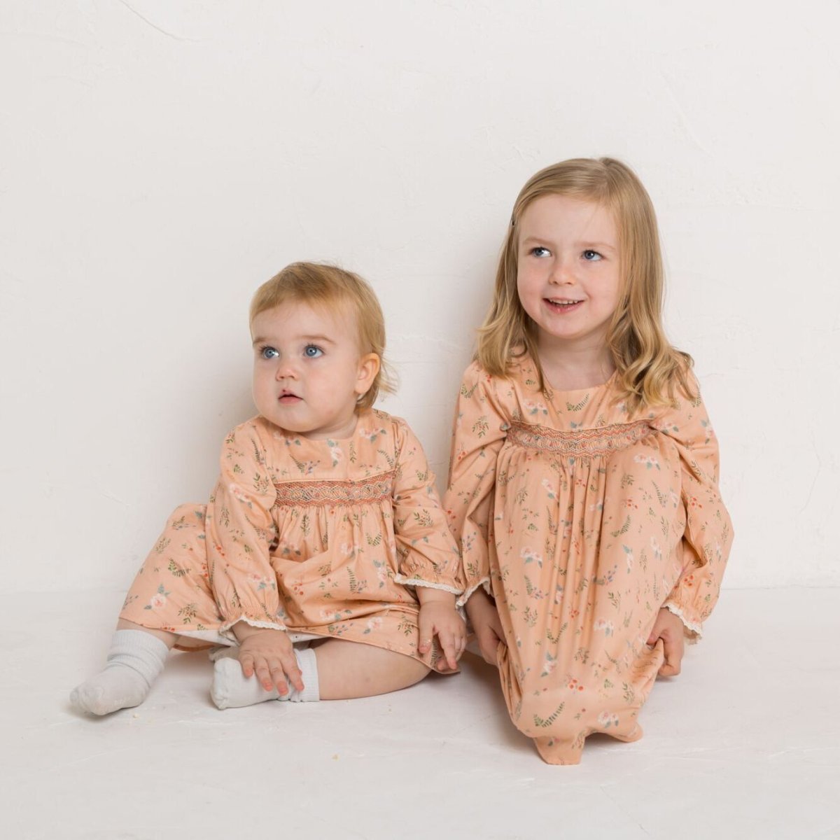 画像12: ピンクフローラル・スモッキングドレス_2-3歳用(身長 92-98cm) (12)