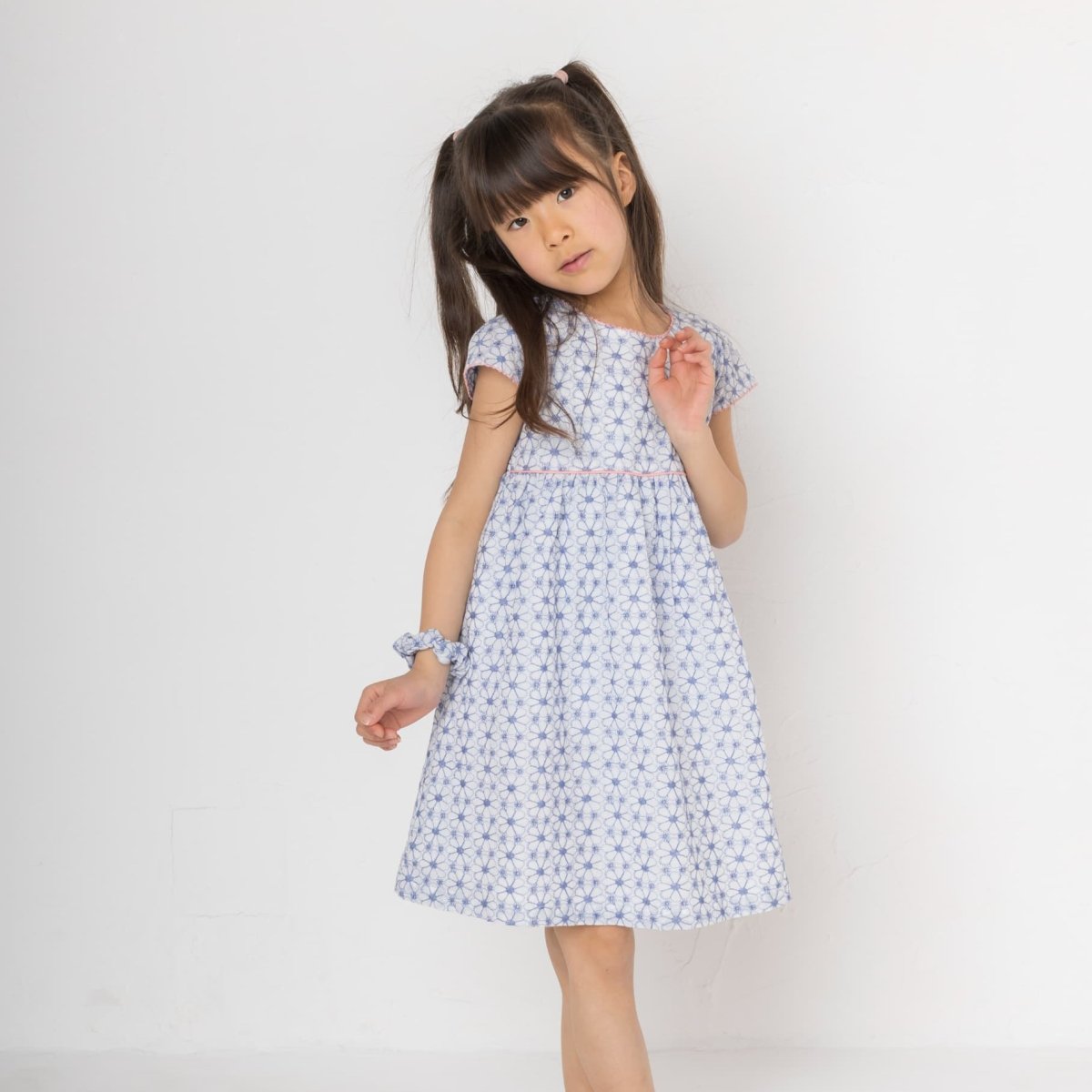 画像7: 【ドール用】ブルーフラワー刺しゅう・ドールドレス (7)