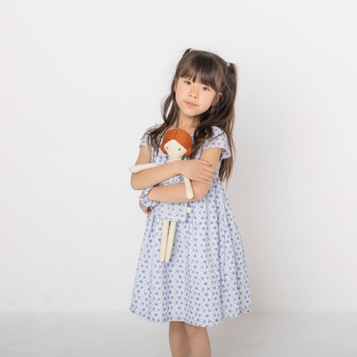 画像5: 【ドール用】ブルーフラワー刺しゅう・ドールドレス (5)