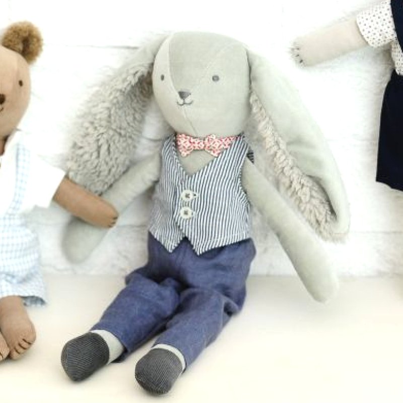 アパレル・ベビー用品専門 株式会社寶屋 | ベビー服、子供服の企画、製造、販売、OEM