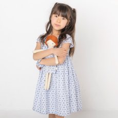 画像1: ブルーフラワー刺しゅう・ドレス_1〜6歳用 (1)