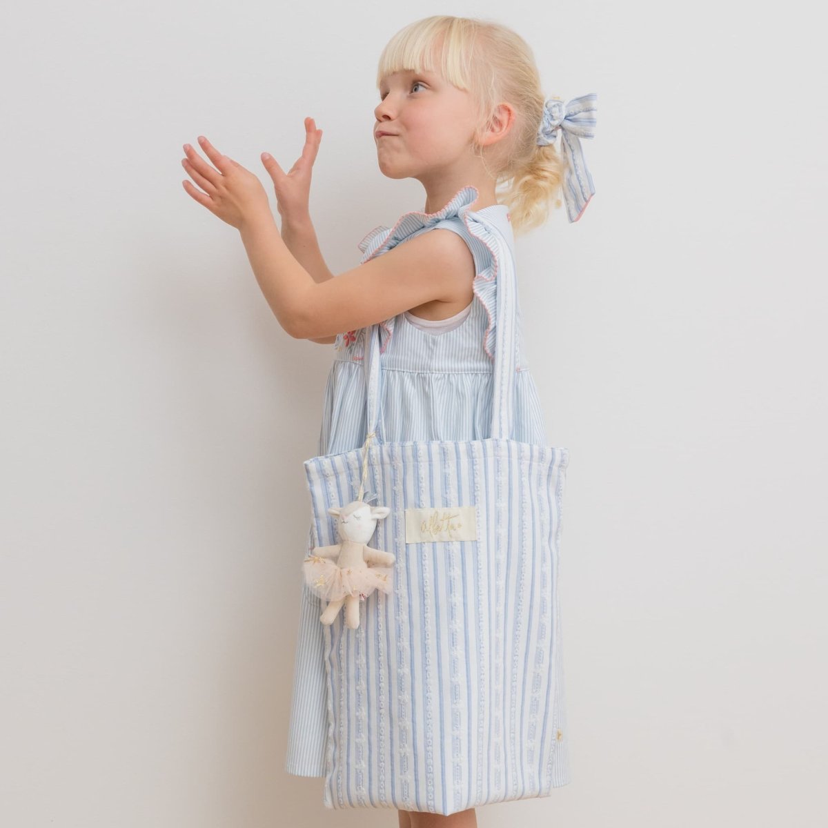画像16: 花の刺繍・ブルーティッキング・ストライプ・ドレス_3_4歳用(身長 98-103cm) (16)