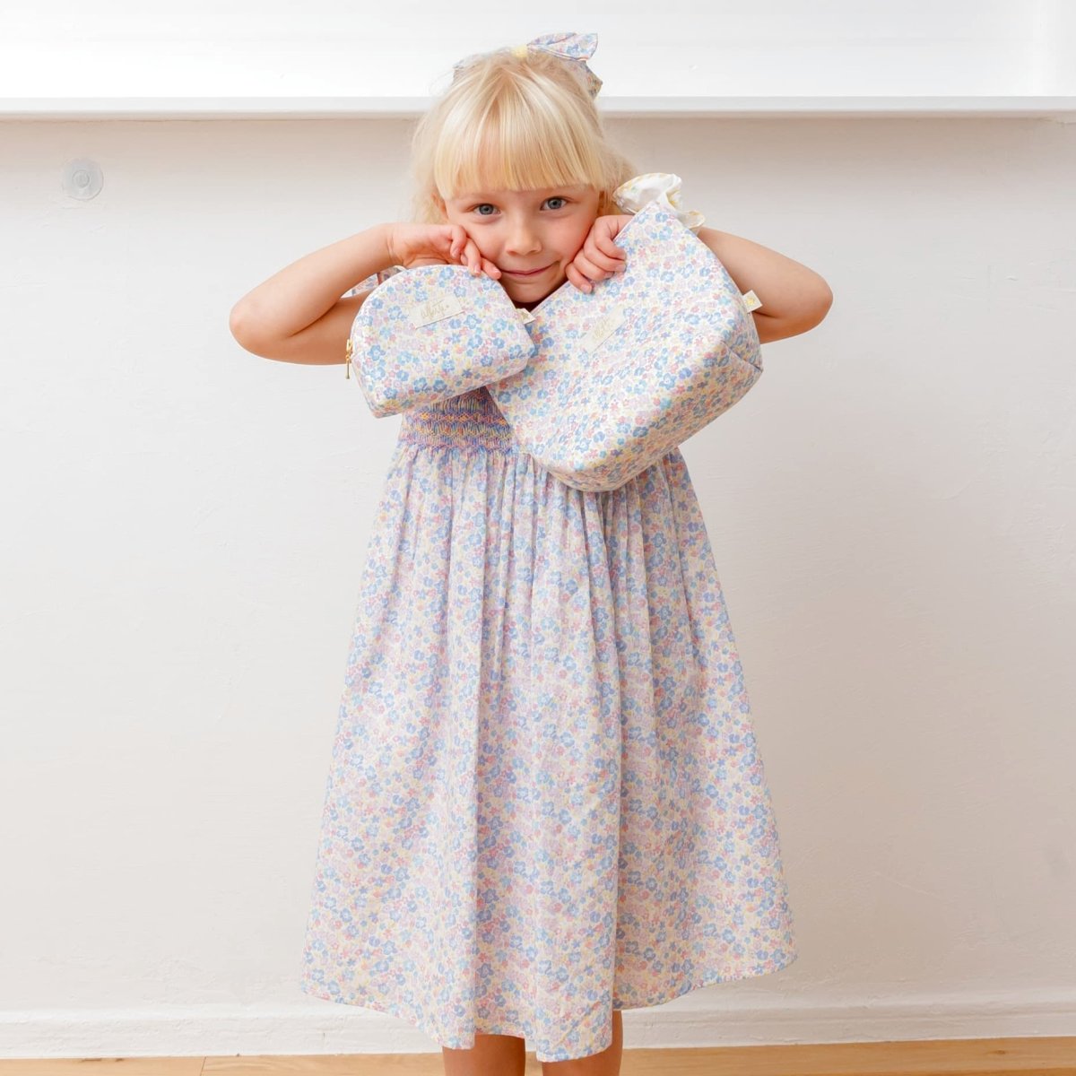 画像7: ジャンヌ プリント・ラージ・トライアングルポーチ (7)