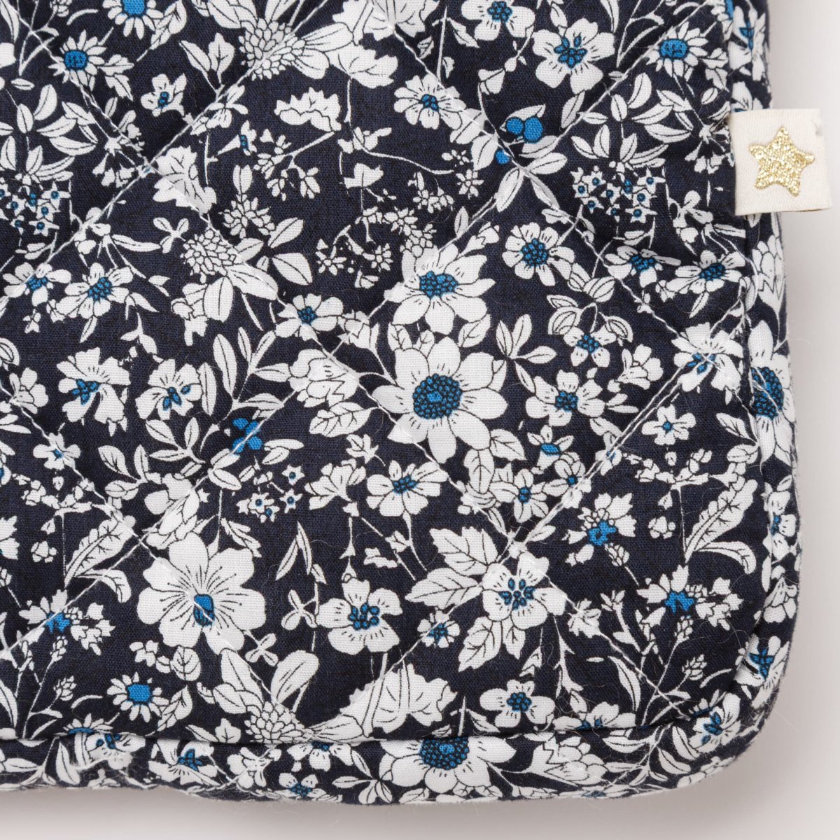 画像7: ネイビーフローラル・キルティング・15インチ・ノートパソコンケース (7)