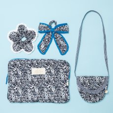 画像9: ダークネイビーフローラルプリント・クロス・バッグ (9)