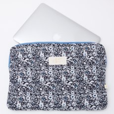 画像2: ネイビーフローラル・キルティング・15インチ・ノートパソコンケース (2)