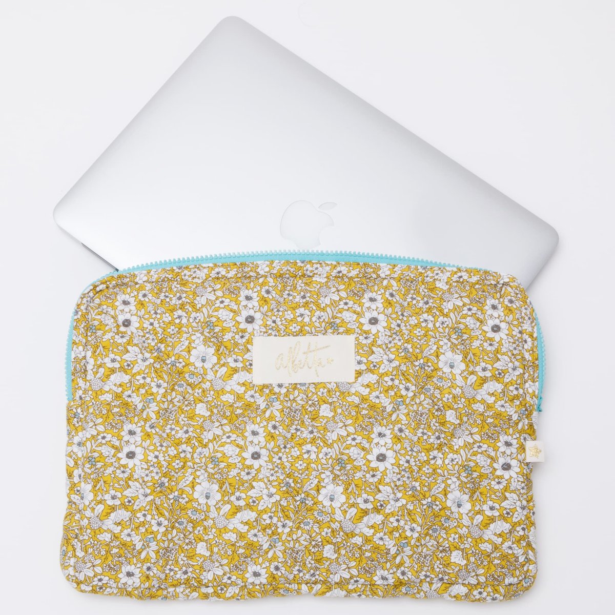 画像2: マスタードフローラル・キルティング・13インチ・ラップトップケース (2)