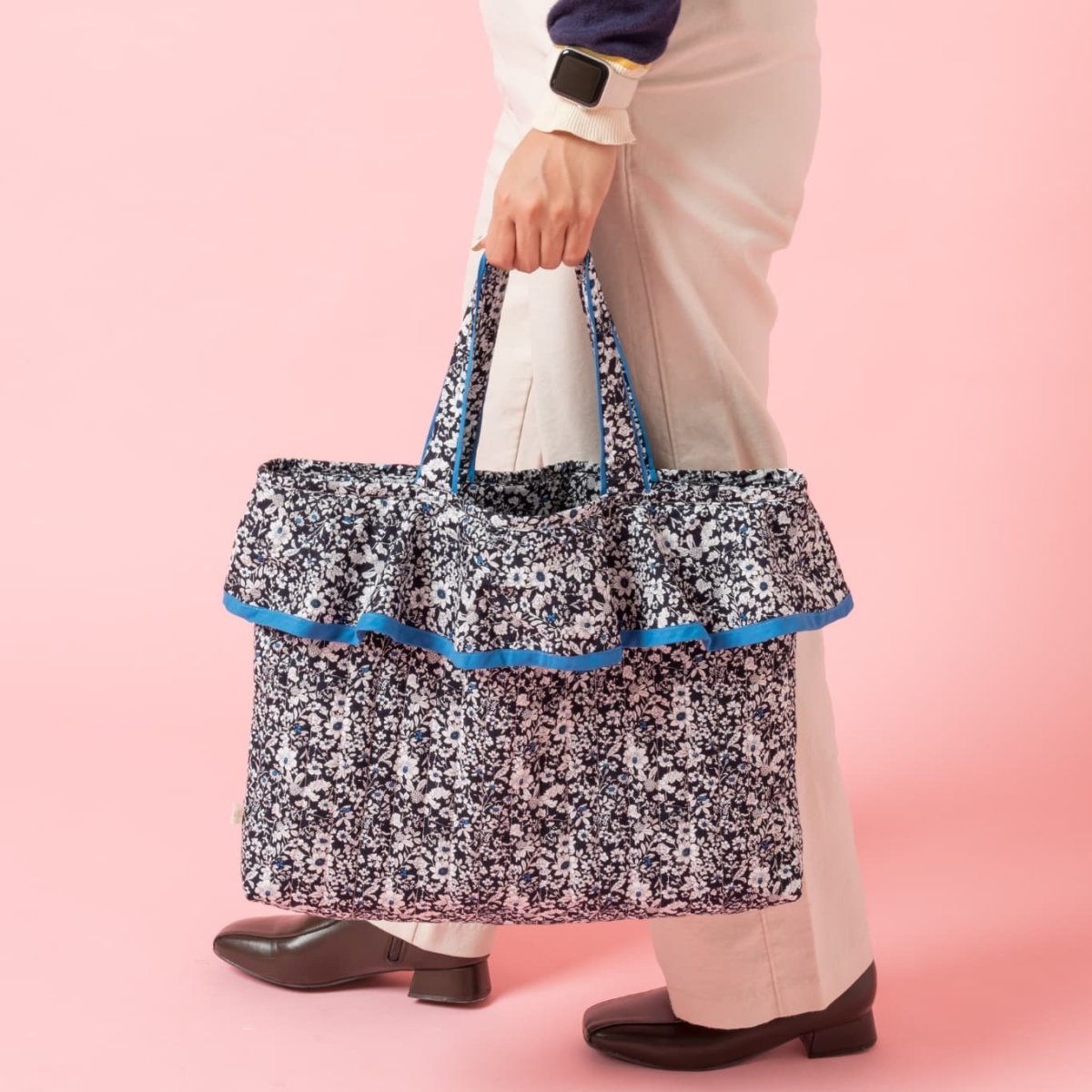 画像3: ネイビーフローラル・フリルキルティング・バッグ (3)