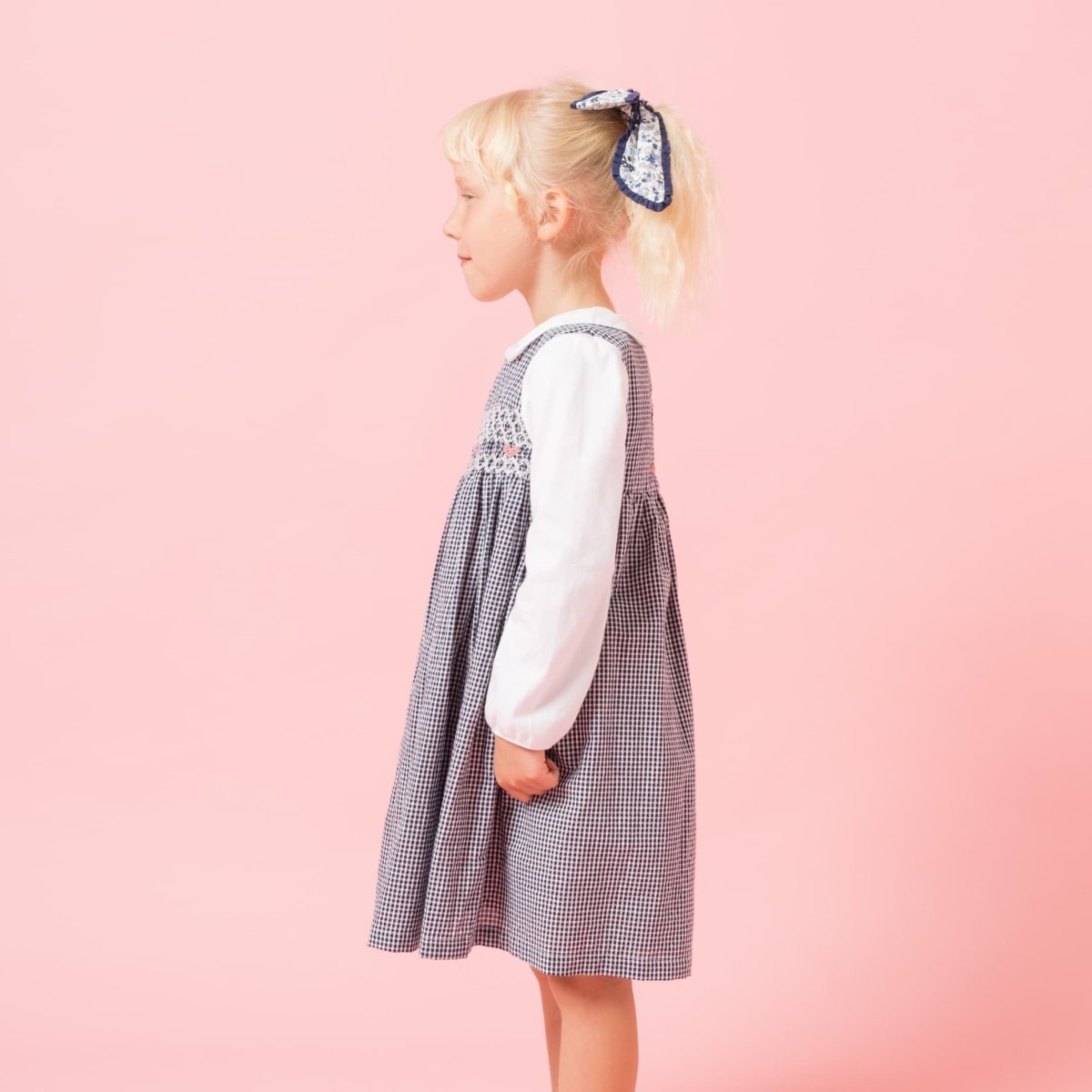 画像2: ダークブルー・ギンガムチェック・ハンドスモック・ドレス_4_5歳(身長 103-108cm) (2)