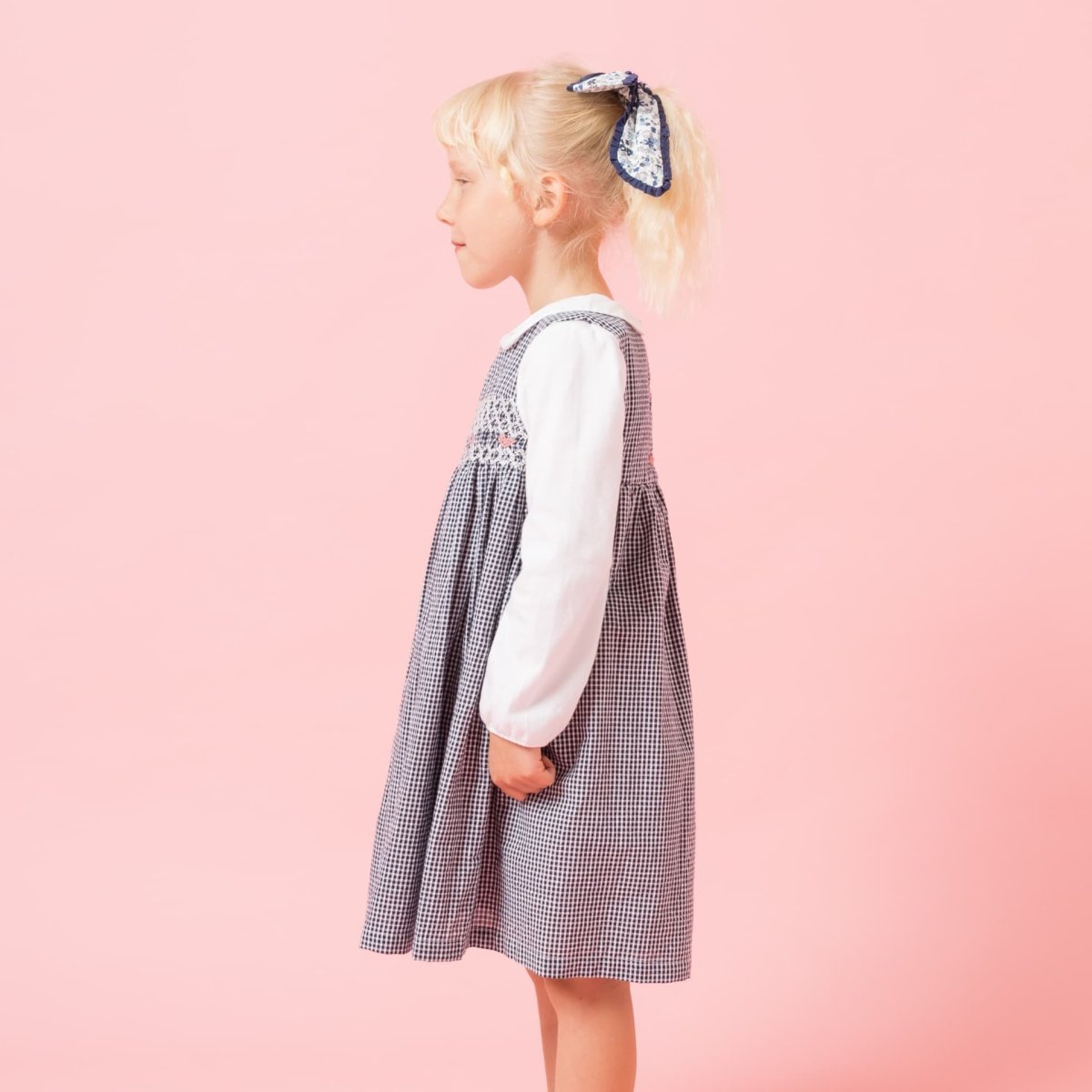画像2: ダークブルー・ギンガムチェック・ハンドスモック・ドレス_5_6歳(身長 108-114cm) (2)