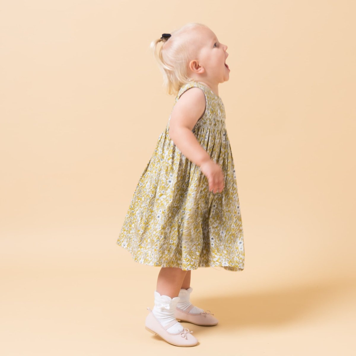 画像2: イエローフローラルプリント・ハンドスモック・ドレス_2_3歳(身長 92-98cm) (2)
