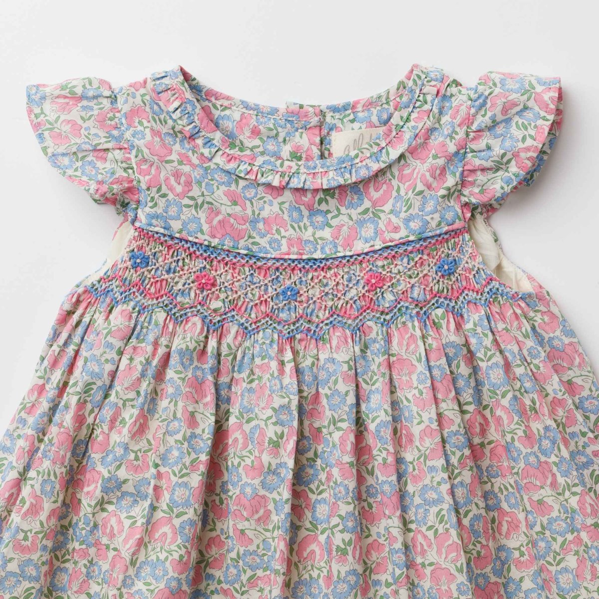 画像12: ブルーベルフローラルプリント・ハンドスモッキング・ワンピース_5〜6歳(108-114cm) (12)