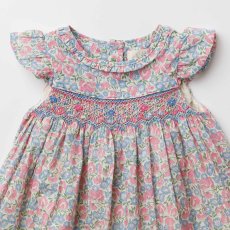 画像12: ブルーベルフローラルプリント・ハンドスモッキング・ワンピース_5〜6歳(108-114cm) (12)