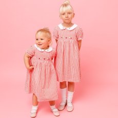 画像1: ストロベリー刺繍・ワンピース_6〜12ヶ月(80-85cm) (1)