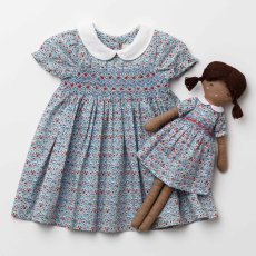 画像10: ディッツィー・ブルーフローラルプリント・ハンドスモッキング・ワンピース_5_6歳用(身長 108-114cm) (10)