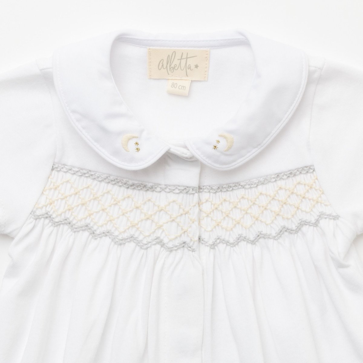 画像2: ハンドスモッキング・アムール・ホワイトジャージー（男の子用）_80cm (2)