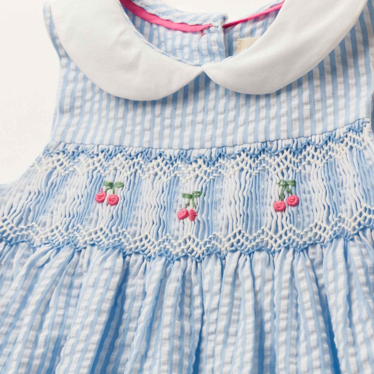 画像13: チェリー刺繍・ブルーシアサッカー・ハンドスモッキング・ワンピース_1〜2歳(85-92cm) (13)