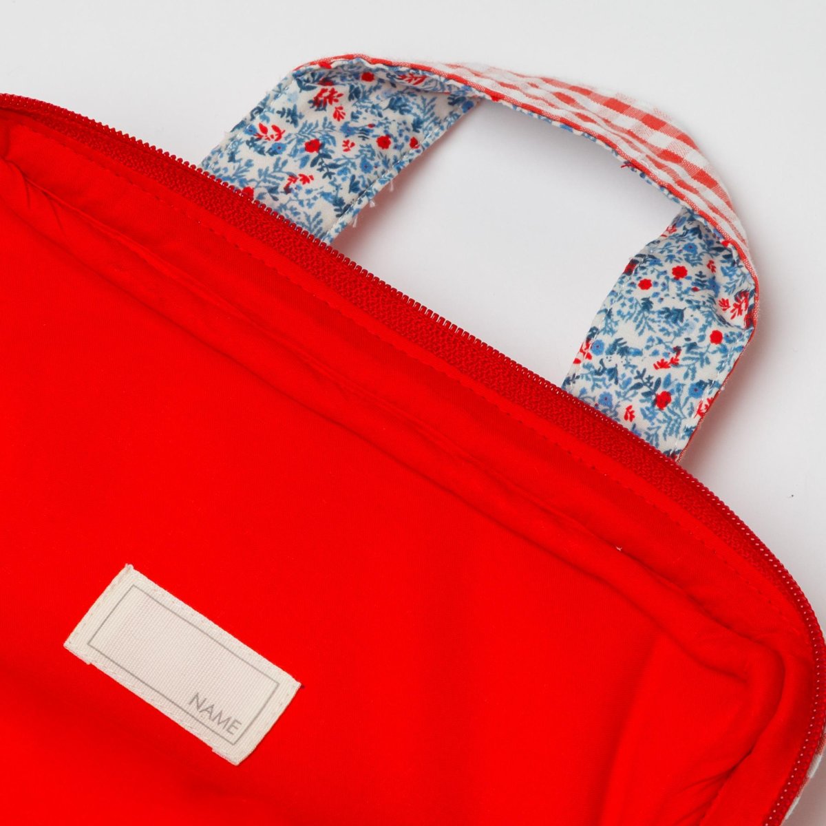 画像3: ストロベリー刺繍・レッドギンガム・ノートパソコンバッグ (3)