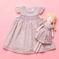 画像2: 【ドール用】ブルーベルフローラルプリント・ハンドスモッキング・ドールドレス (2)