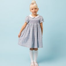 画像3: ディッツィー・ブルーフローラルプリント・ハンドスモッキング・ワンピース_5_6歳用(身長 108-114cm) (3)