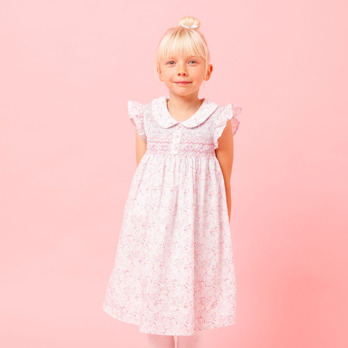 画像1: ワイルドフラワープリント・ハンドスモッキング・ワンピース_6〜12ヶ月(80-85cm) (1)