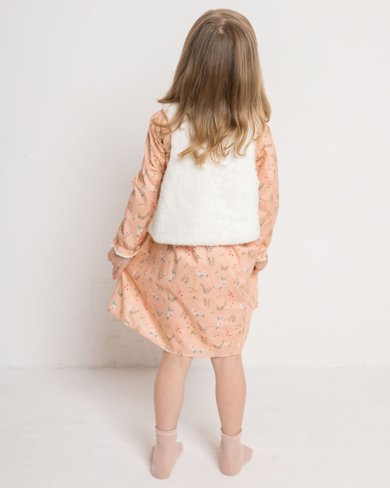 シモネッタミニ お洒落なファーベスト サイズ65ANNI6 色っぽく 売買  